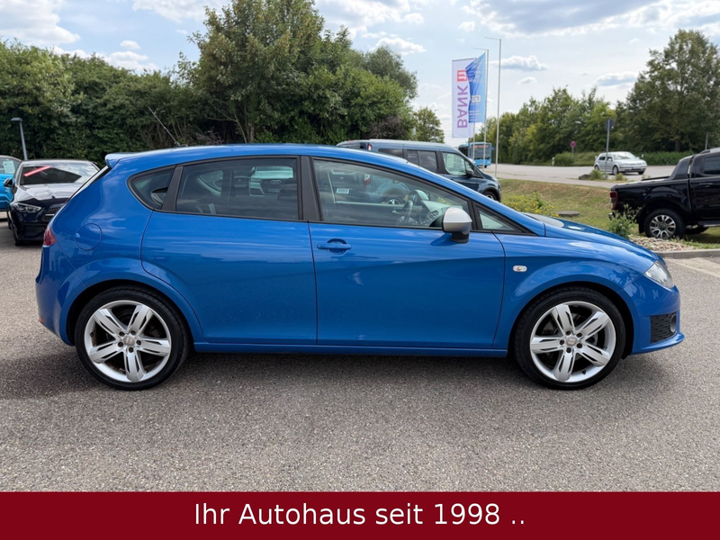 SEAT Leon 2.0 TDI FR DPF *I.HAND/BI-XENON/NAVI/PDC* — photo 7