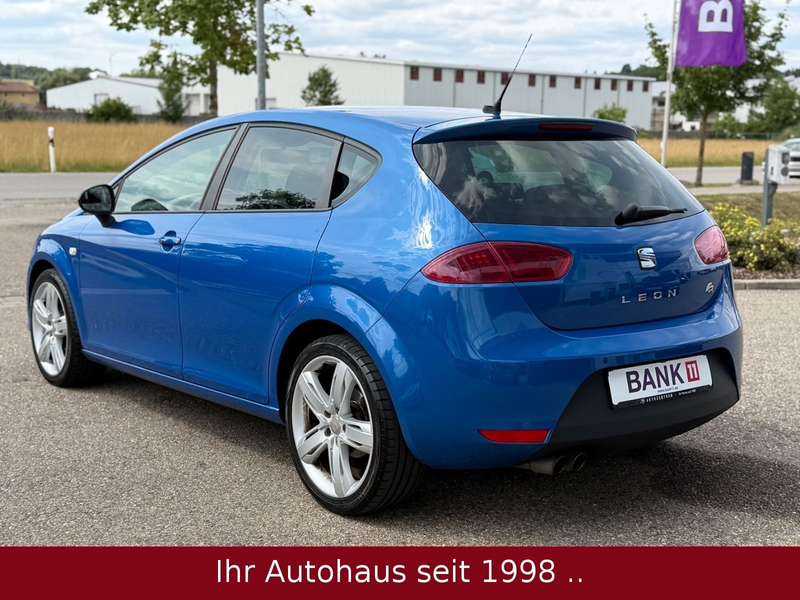 SEAT Leon 2.0 TDI FR DPF *I.HAND/BI-XENON/NAVI/PDC* — photo 10