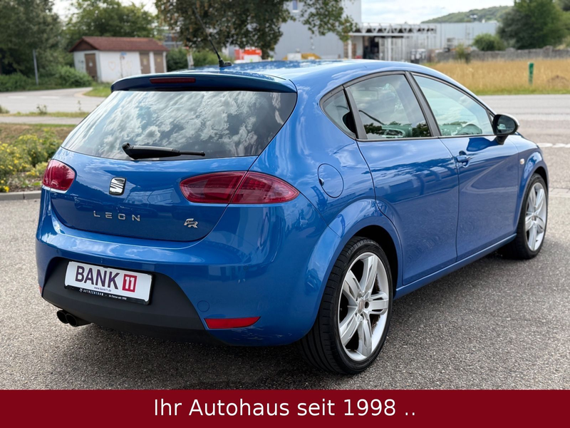 SEAT Leon 2.0 TDI FR DPF *I.HAND/BI-XENON/NAVI/PDC* — photo 8