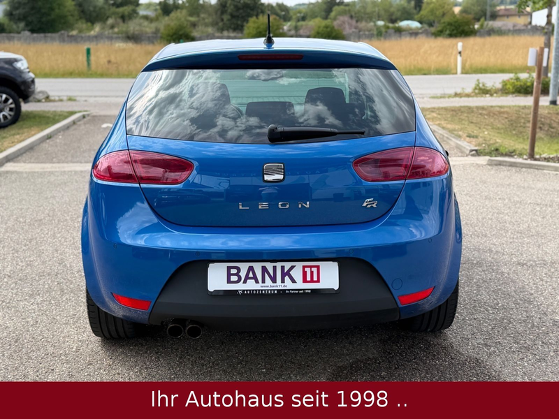 SEAT Leon 2.0 TDI FR DPF *I.HAND/BI-XENON/NAVI/PDC* — photo 9