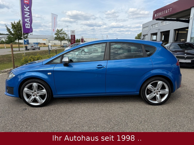 SEAT Leon 2.0 TDI FR DPF *I.HAND/BI-XENON/NAVI/PDC* — photo 11