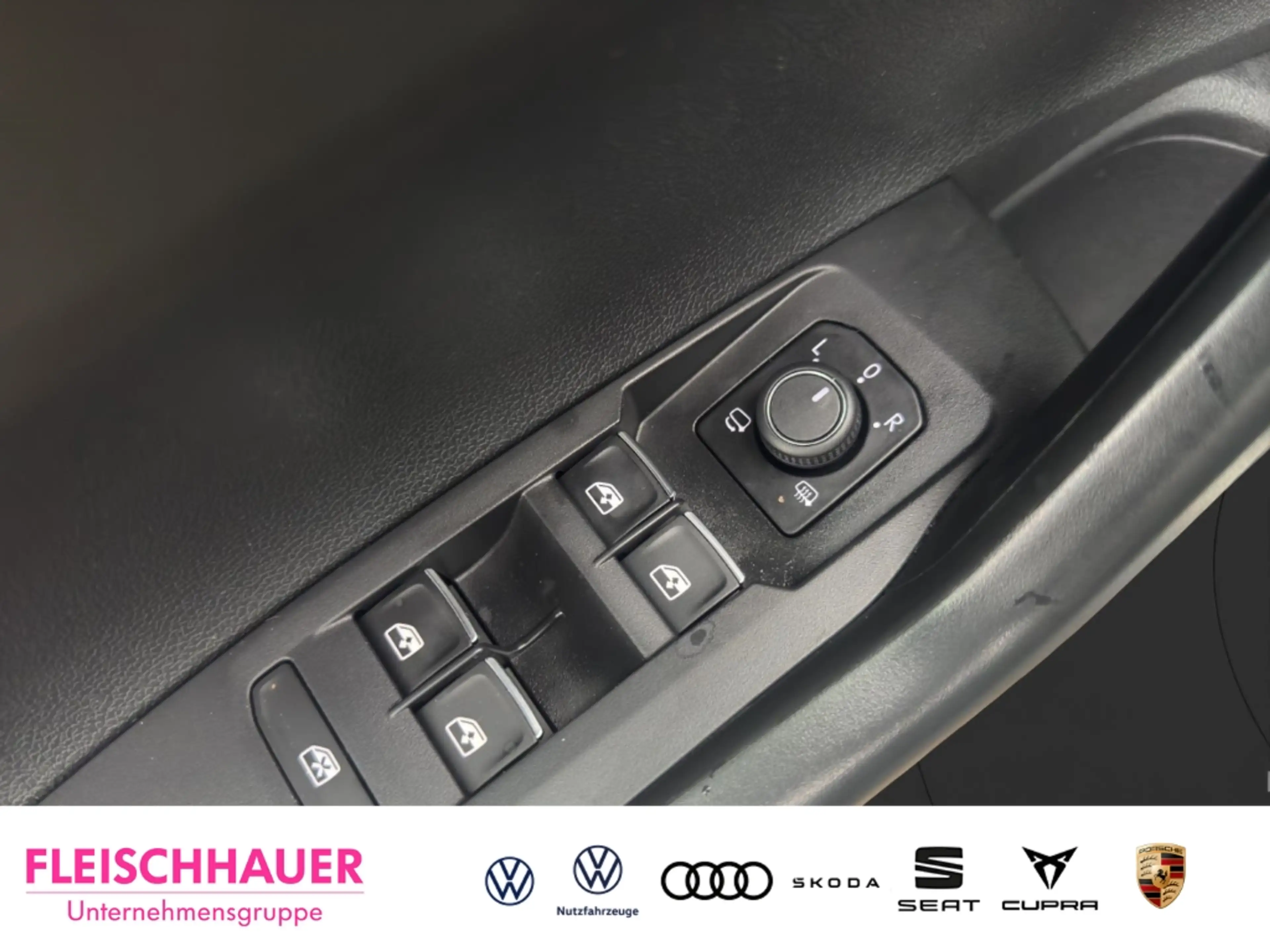 Volkswagen Taigo R-Line 1.5 TSI DSG Black Style LED Rückfahrkamera — photo 9