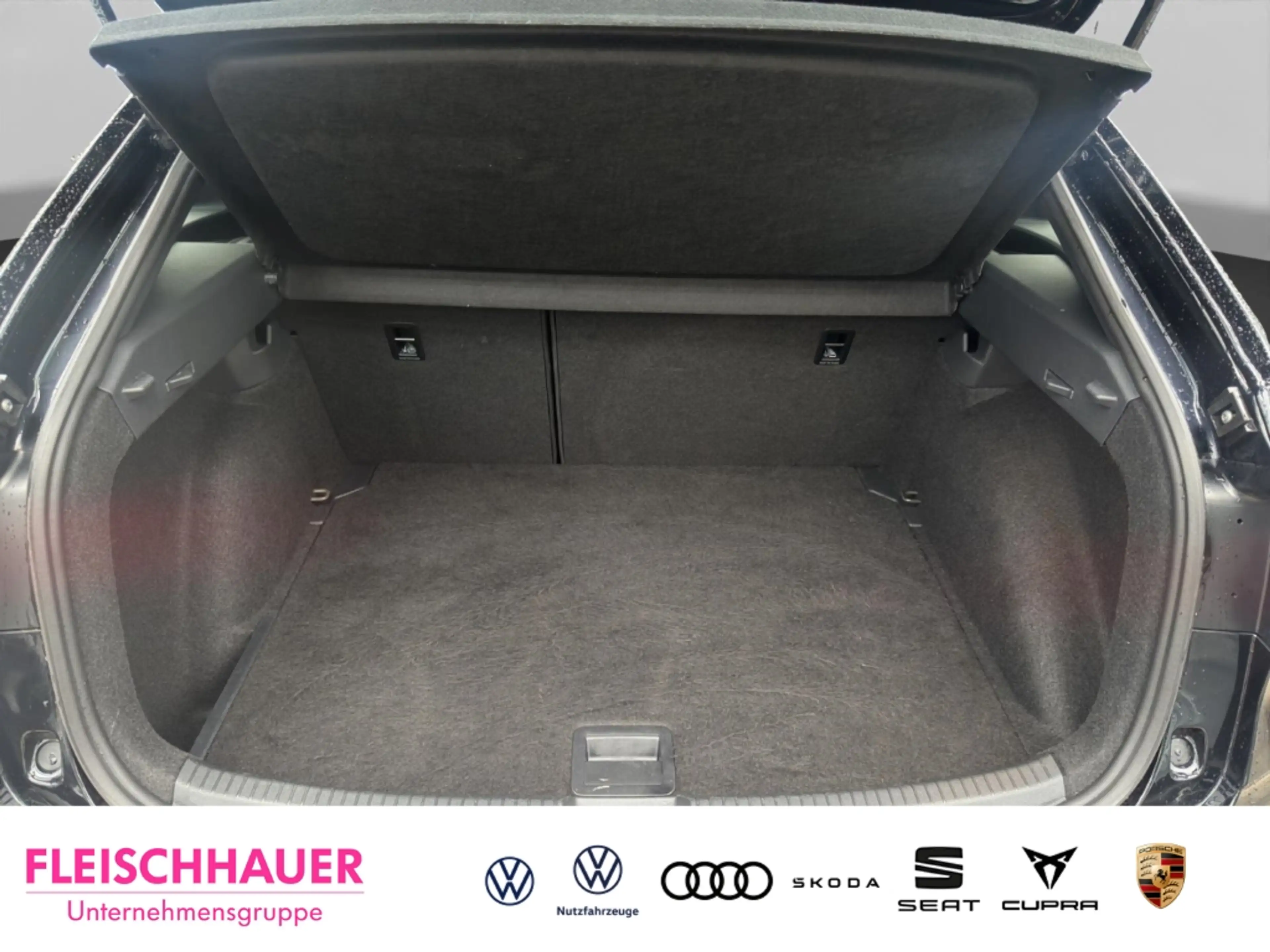 Volkswagen Taigo R-Line 1.5 TSI DSG Black Style LED Rückfahrkamera — photo 16