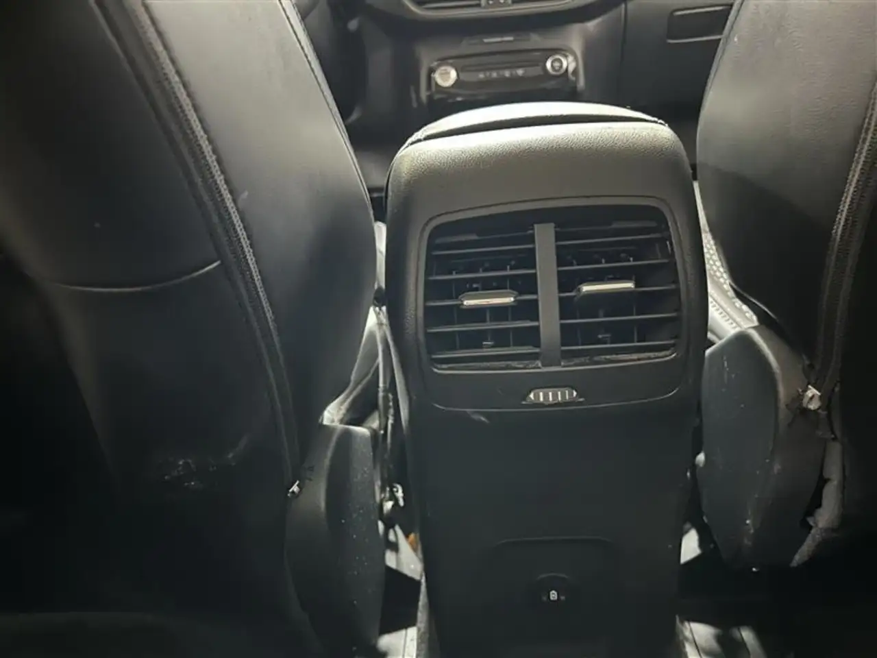 Ford Escape снимка Ford Escape