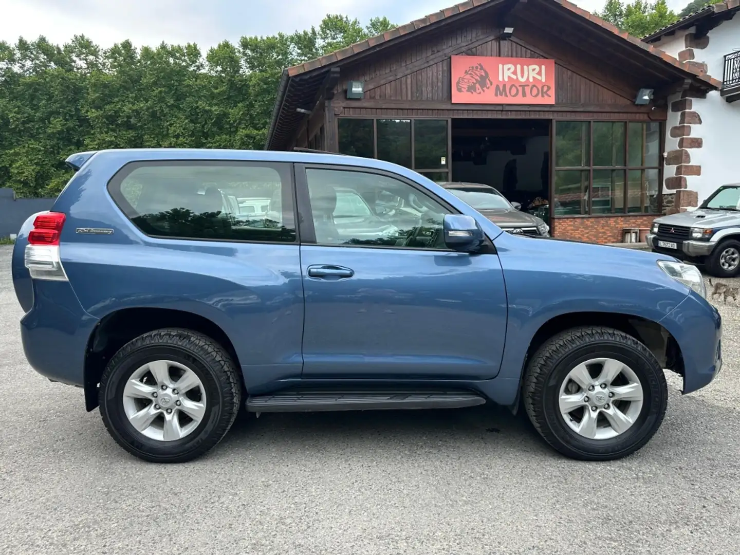 Toyota Land Cruiser D-4D VX Bleu - 1
