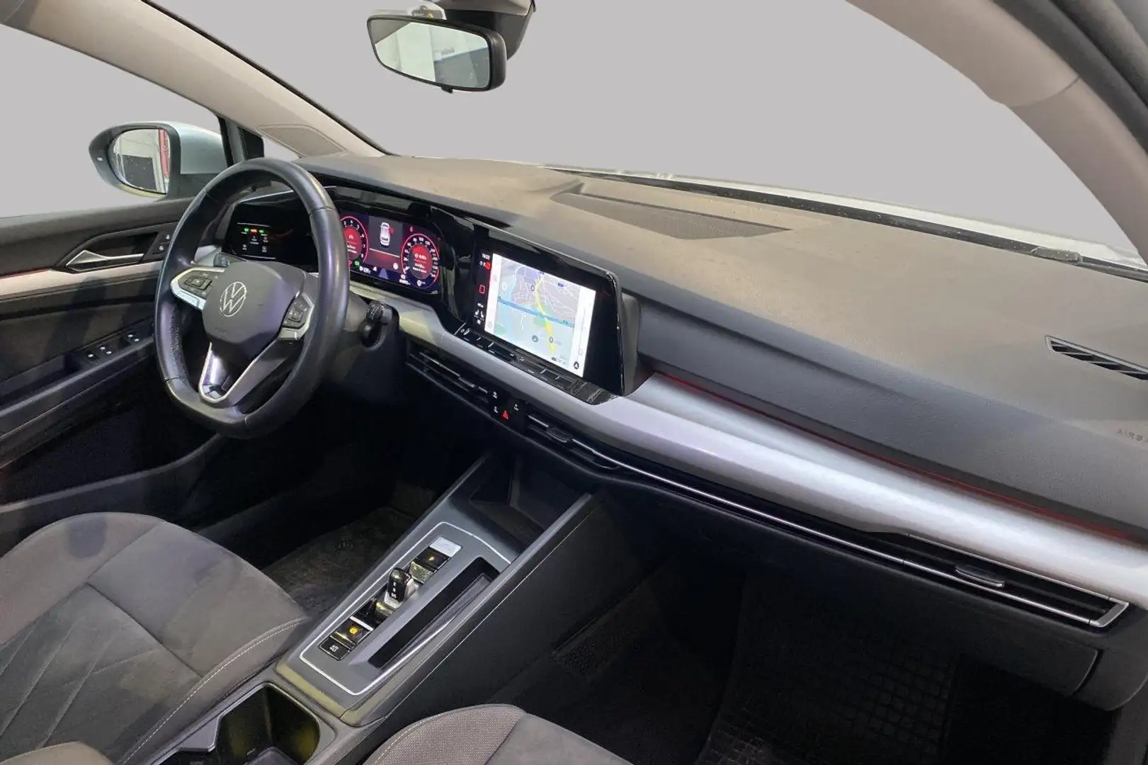 Volkswagen Golf VIII Life 1.0 TSI DSG Gris - 2