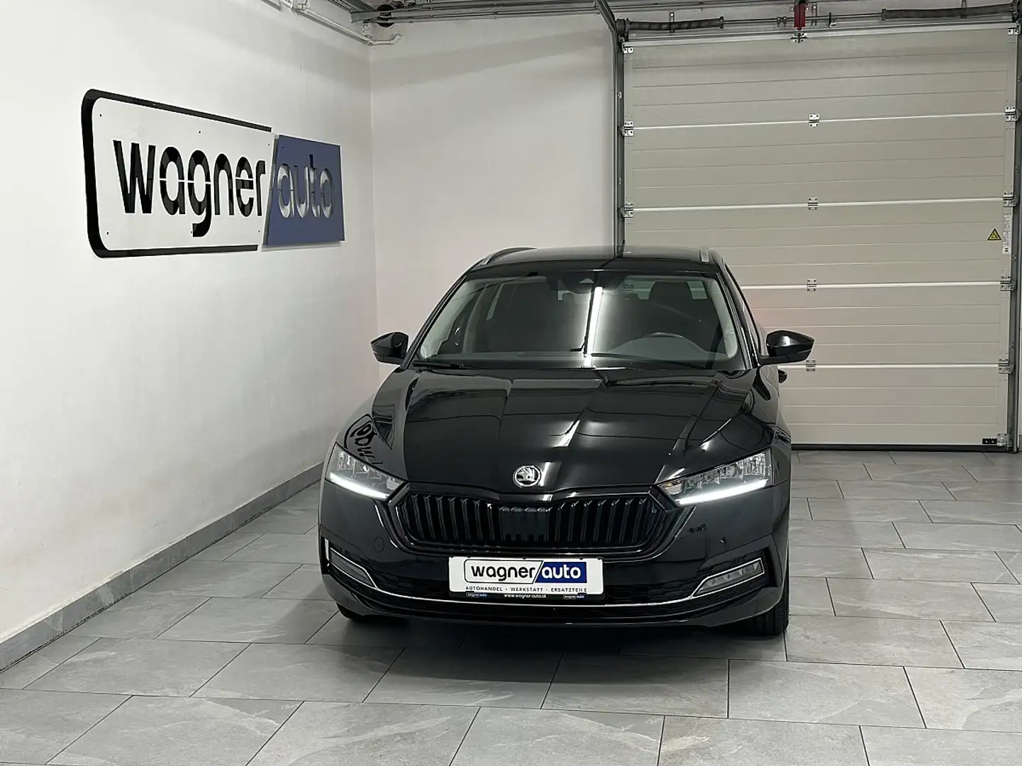 Skoda Octavia Combi 2,0 TDI Style DSG.LED/ACC/Navi/el.AHK/RFK... Noir - 1