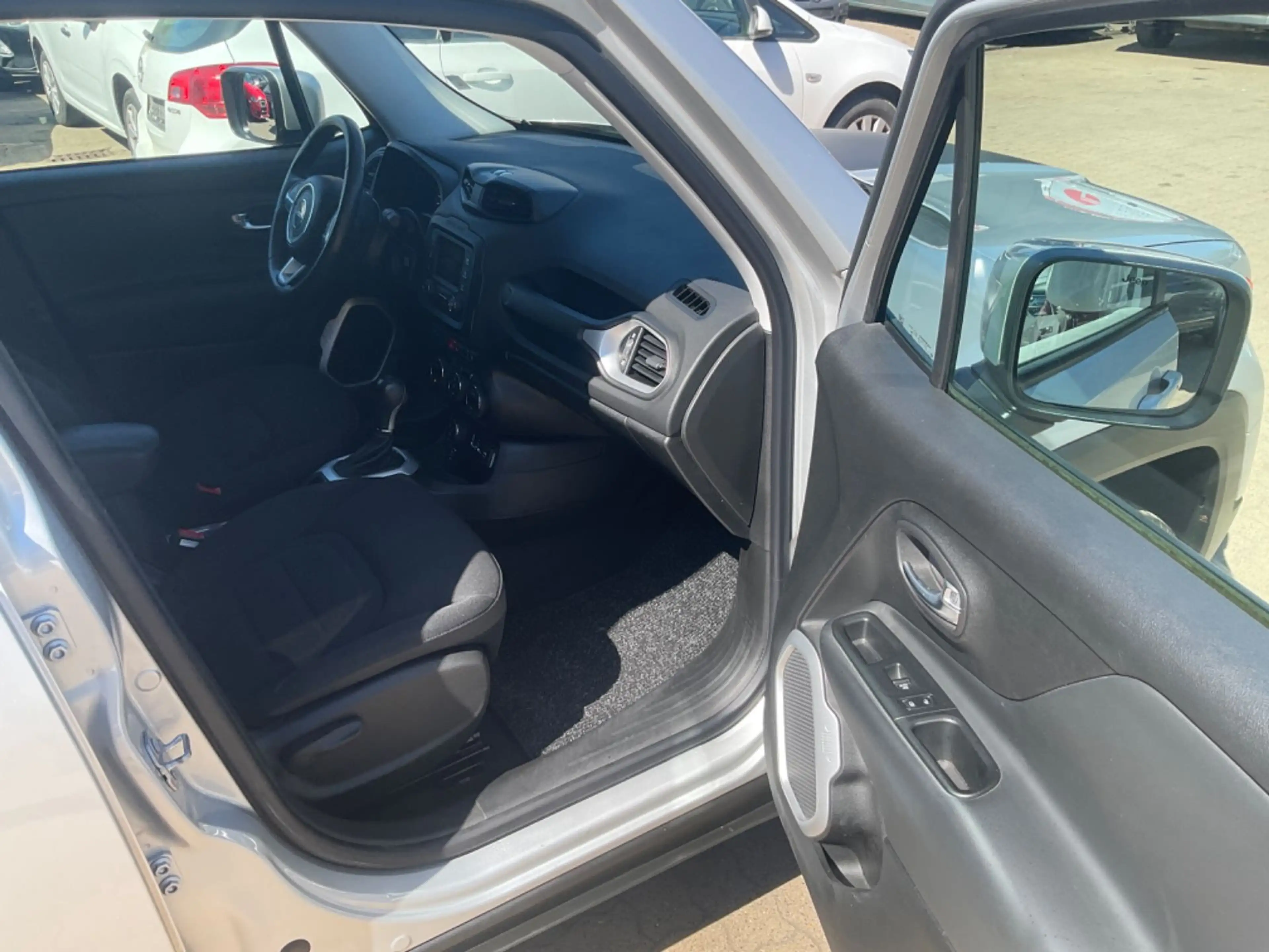 Jeep Renegade Limited 4x4 ALLRAD TÜV 06.2026 — photo 7