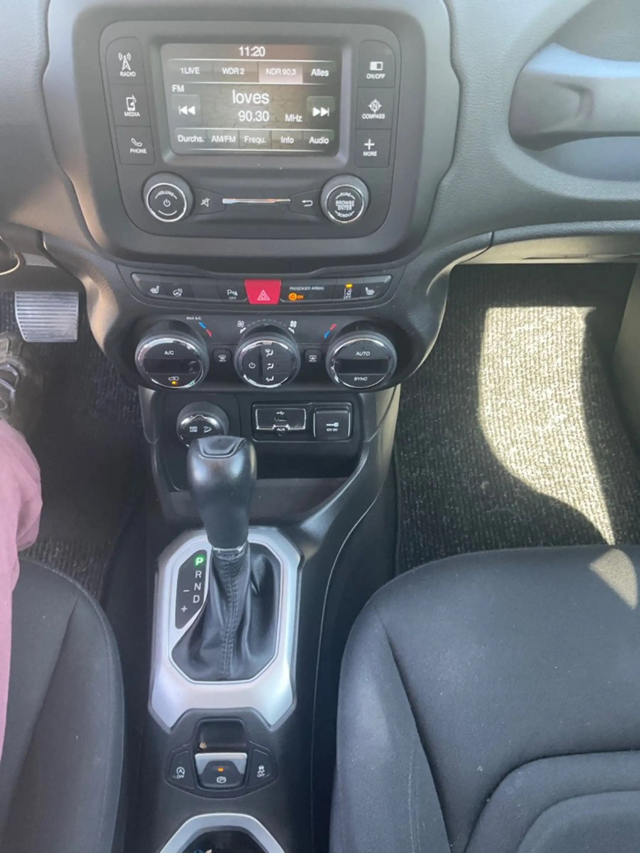 Jeep Renegade Limited 4x4 ALLRAD TÜV 06.2026 — photo 4