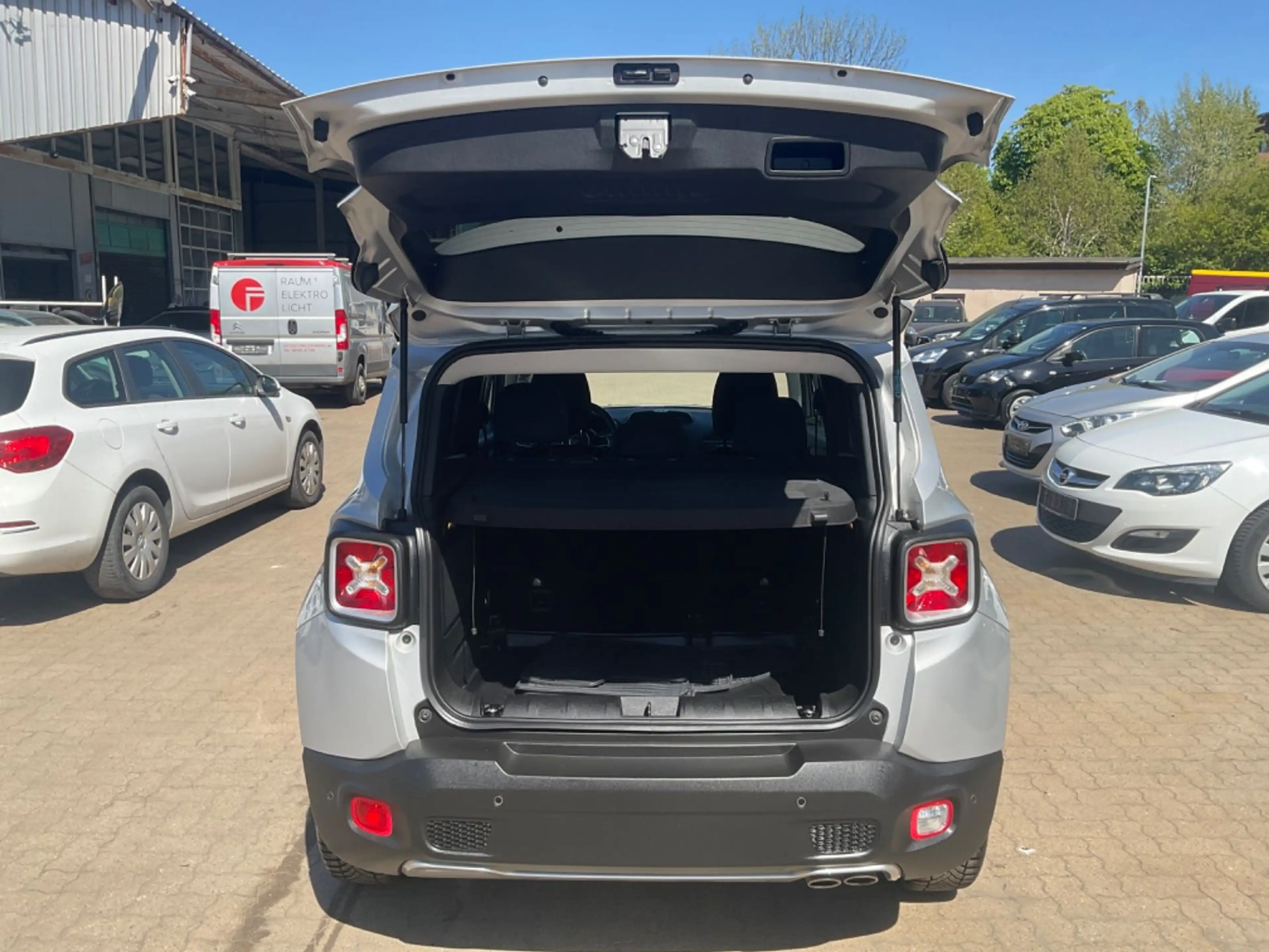 Jeep Renegade Limited 4x4 ALLRAD TÜV 06.2026 — photo 14
