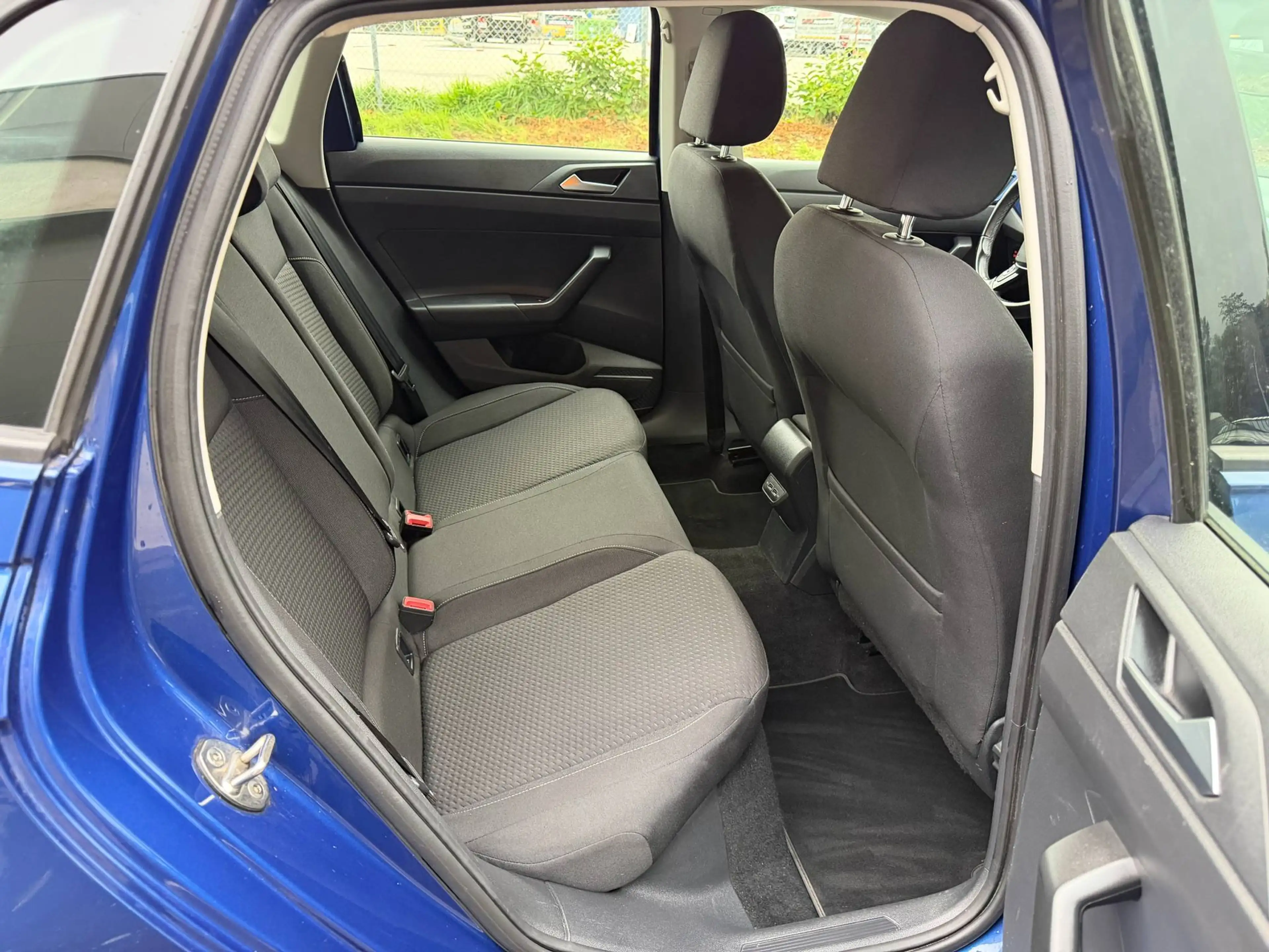 Volkswagen Polo 1.0Tsi R-LINE - CarPlay/Pdc/Cruise/Jantes/Clim/GAR12M — photo 9