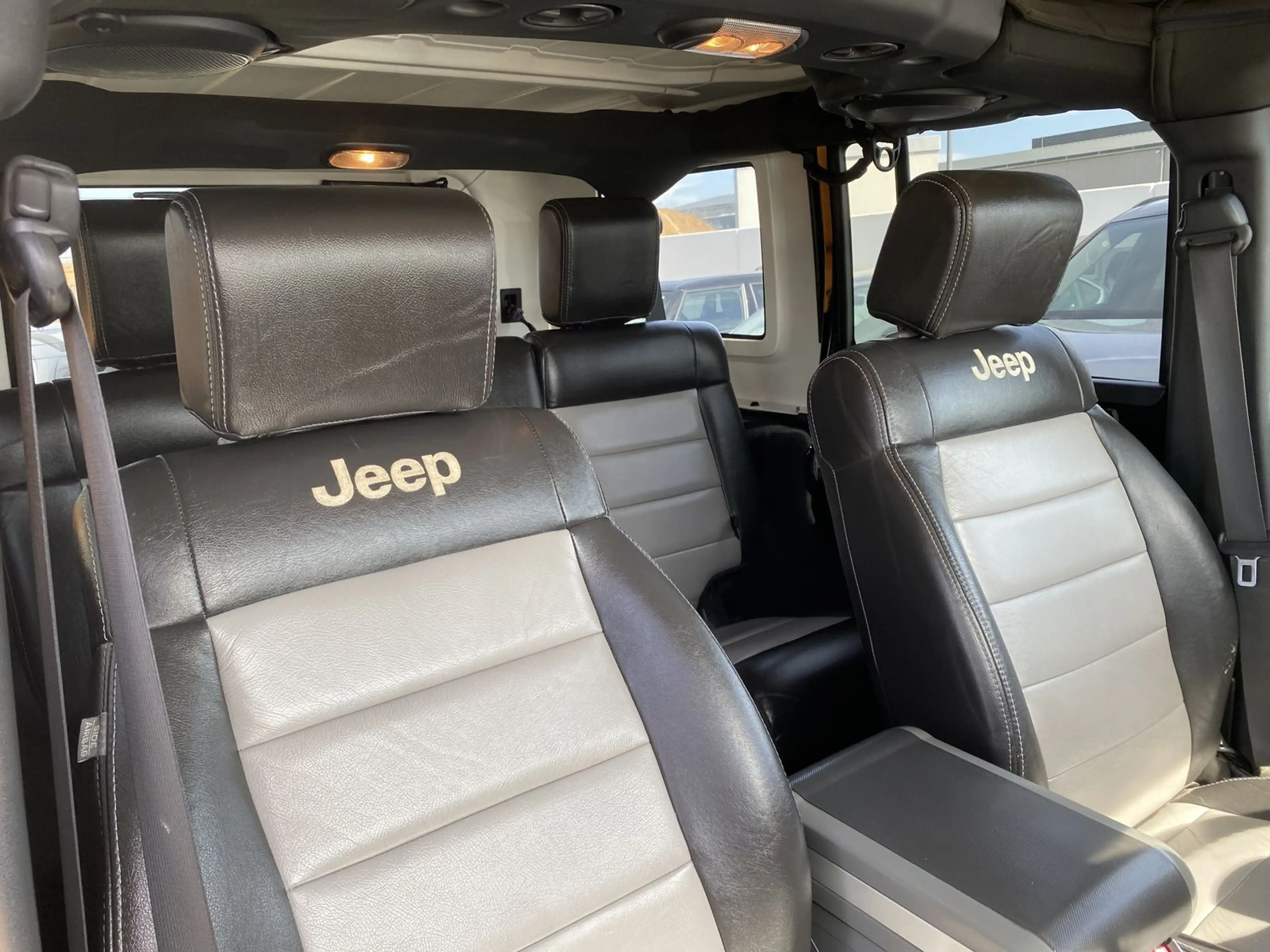 Jeep Wrangler Sahara/Leder/Navi/TÜN NEU/SOFTTOP — photo 14