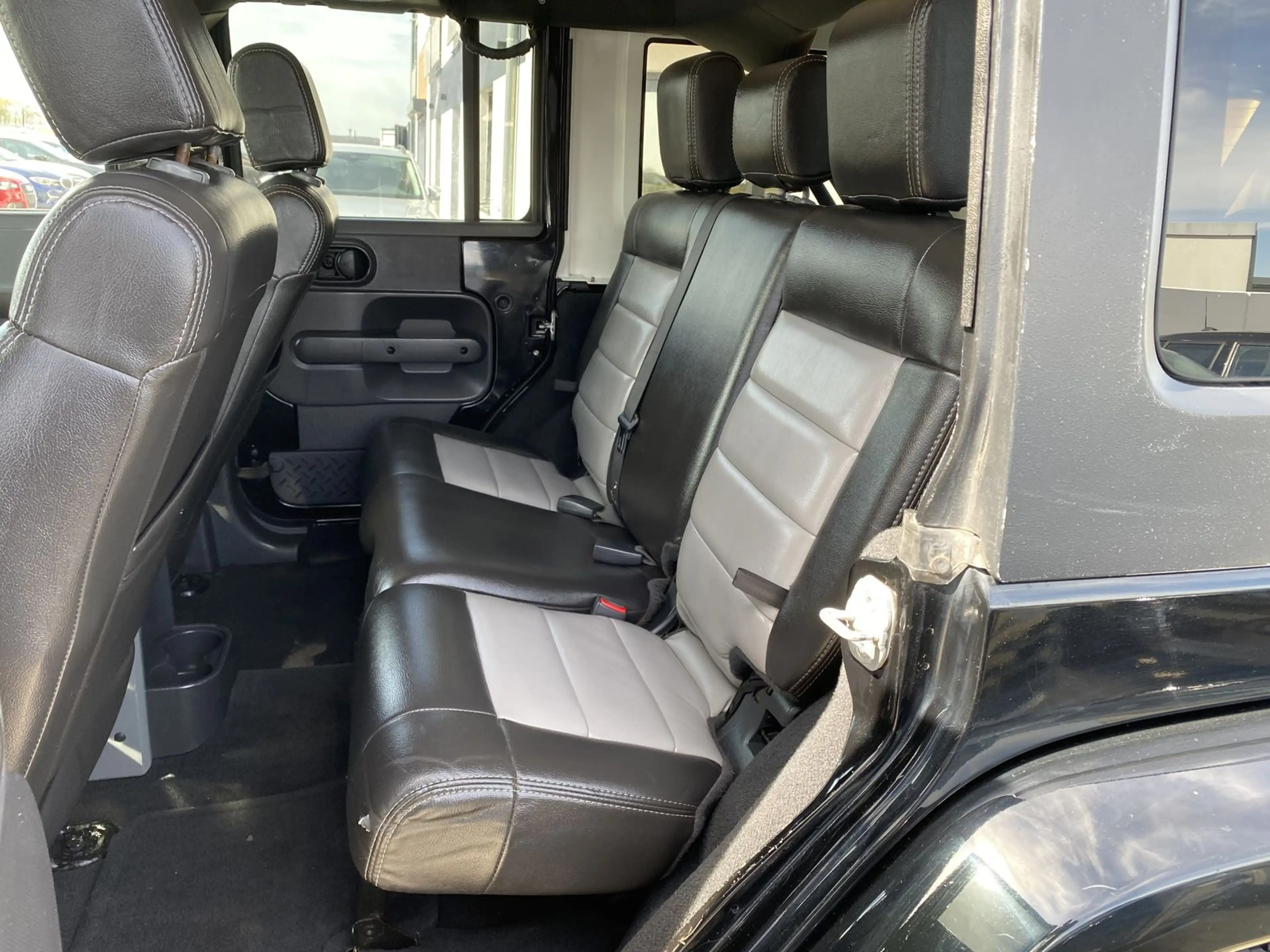 Jeep Wrangler Sahara/Leder/Navi/TÜN NEU/SOFTTOP — photo 13