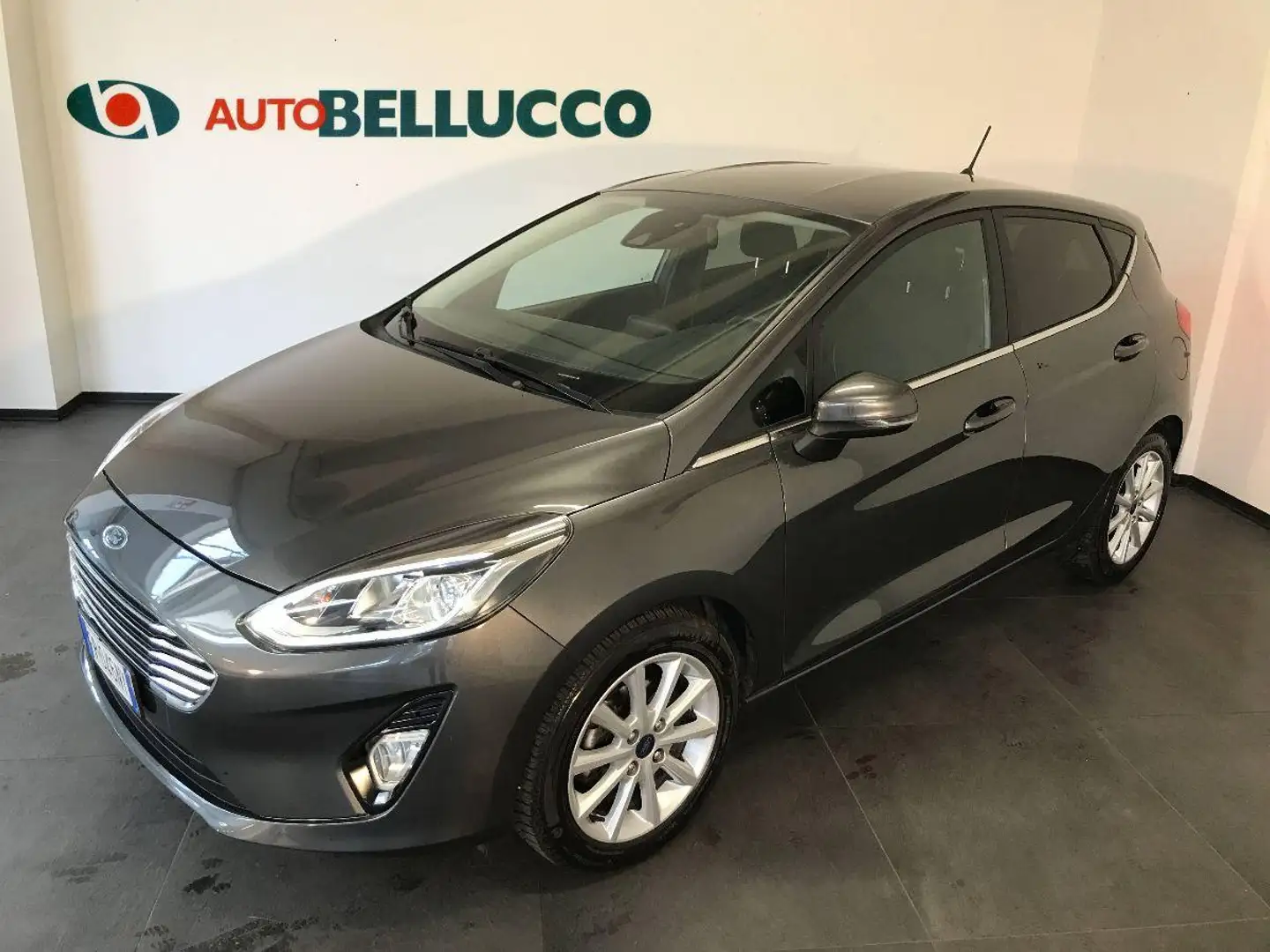 Ford Fiesta 1.1 85 CV 5p. Titanium Grijs - 1