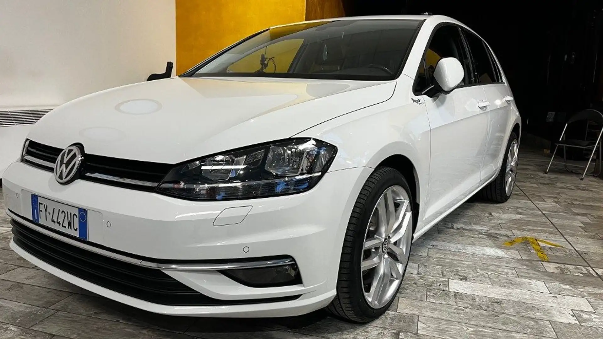 Volkswagen Golf 1.6 TDI 115 CV 5p. Sport BlueMotion Technology Bianco - 1