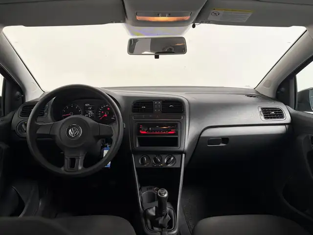 Volkswagen Polo view 3