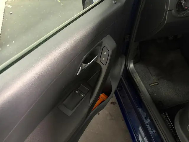 Volkswagen Polo view 6