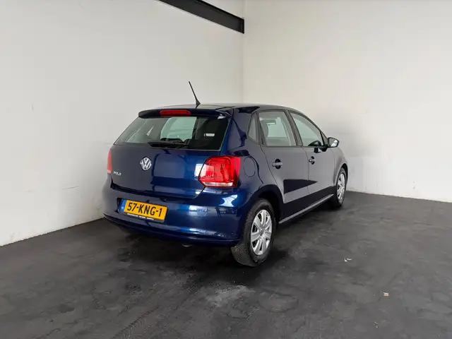 Volkswagen Polo view 2