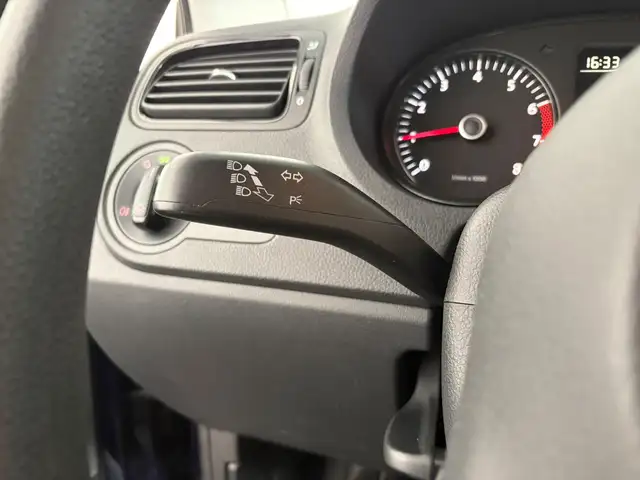 Volkswagen Polo view 7