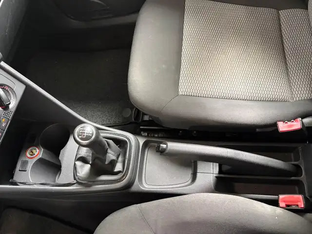 Volkswagen Polo view 14