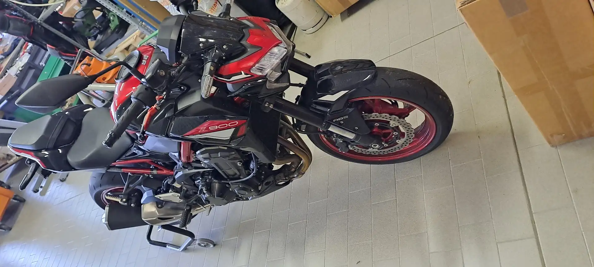 Kawasaki Z 900 Červená - 1