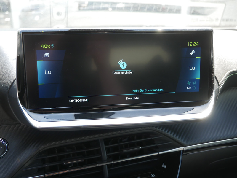 Peugeot e-2008 — photo 9