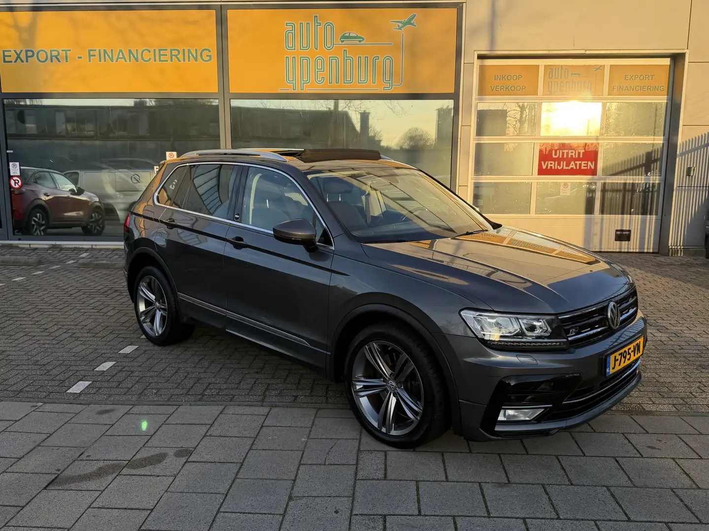 Volkswagen Tiguan 2.0 TSI 4Motion Highline * 157.890 Km * Panoramada Grau - 2