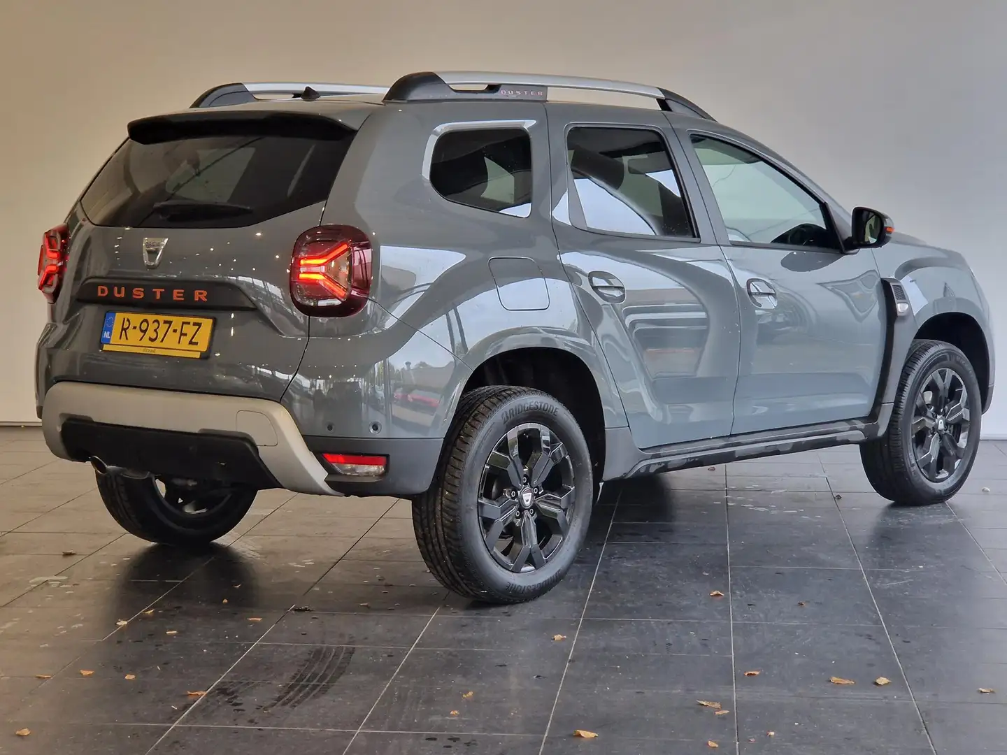 Dacia Duster 1.0 TCe 100 Bi-Fuel Journey 360° CAMERA | APPLE CA Gris - 2