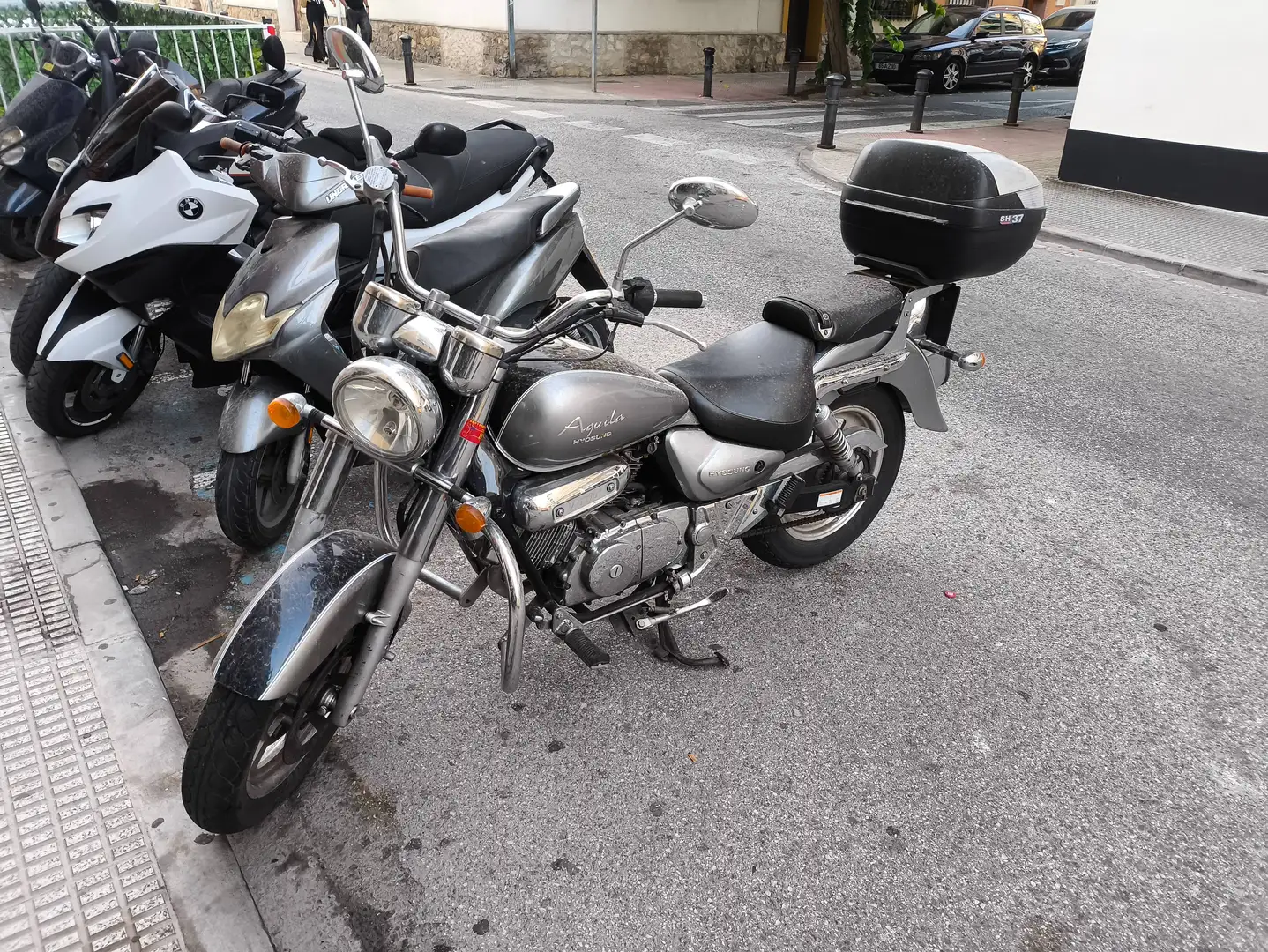 Hyosung GV 125 Gris - 2