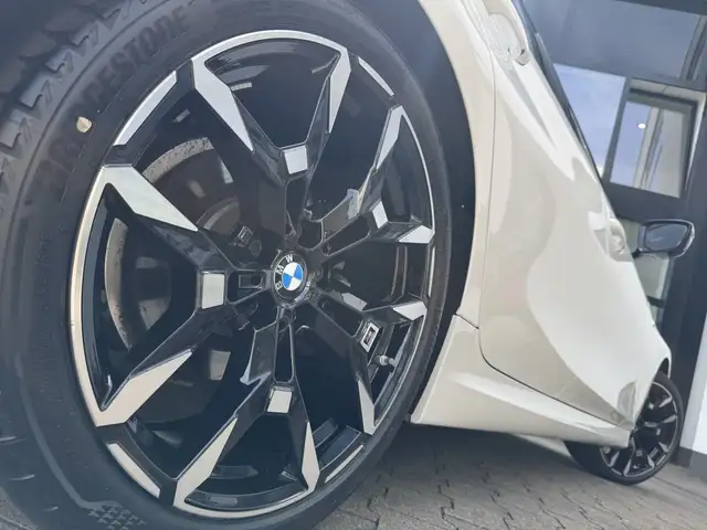 BMW M view 4