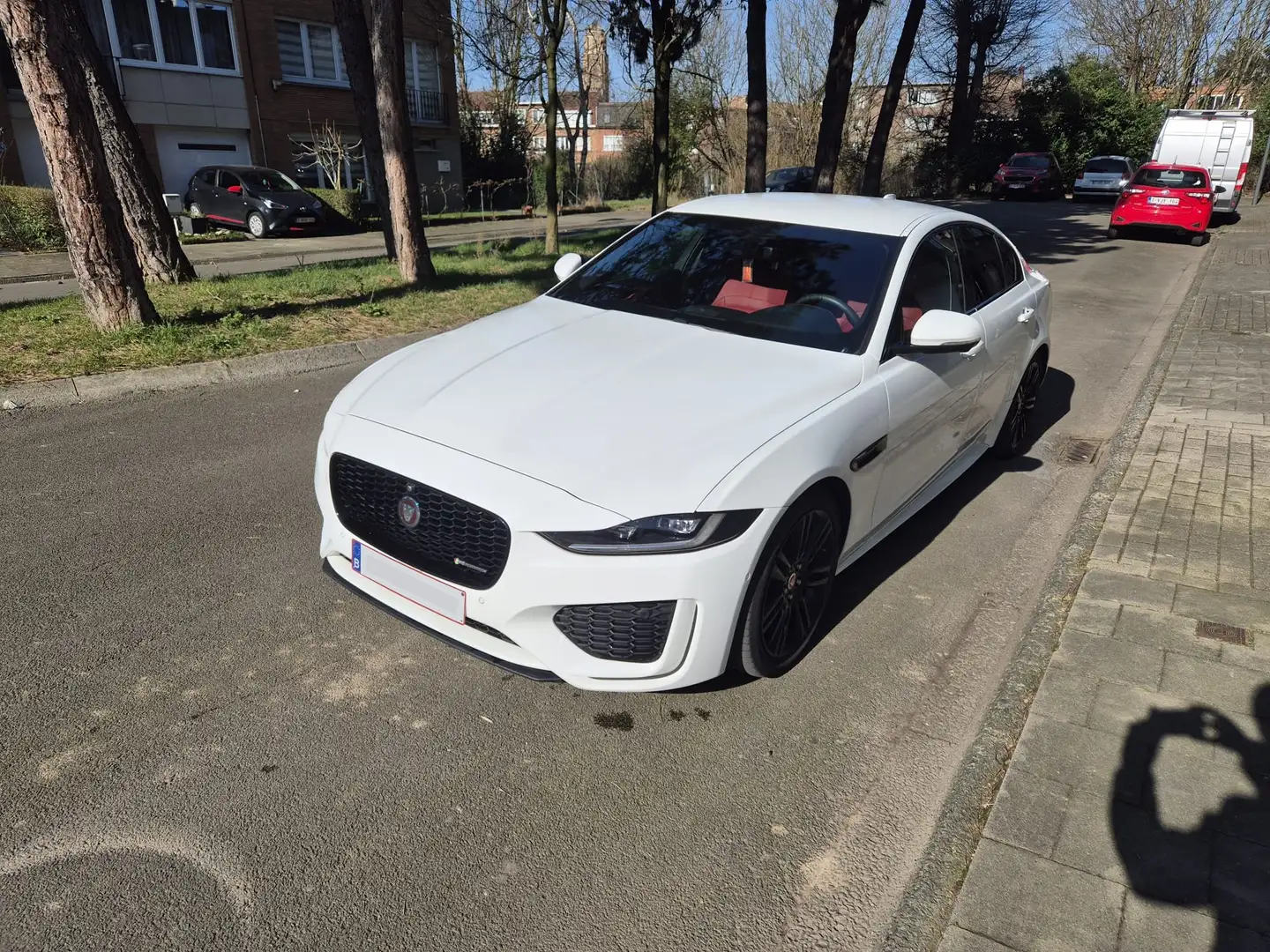 Jaguar XE XE+2.0+D+MHEV+D200+R-Dynamic+Black Blanco - 1