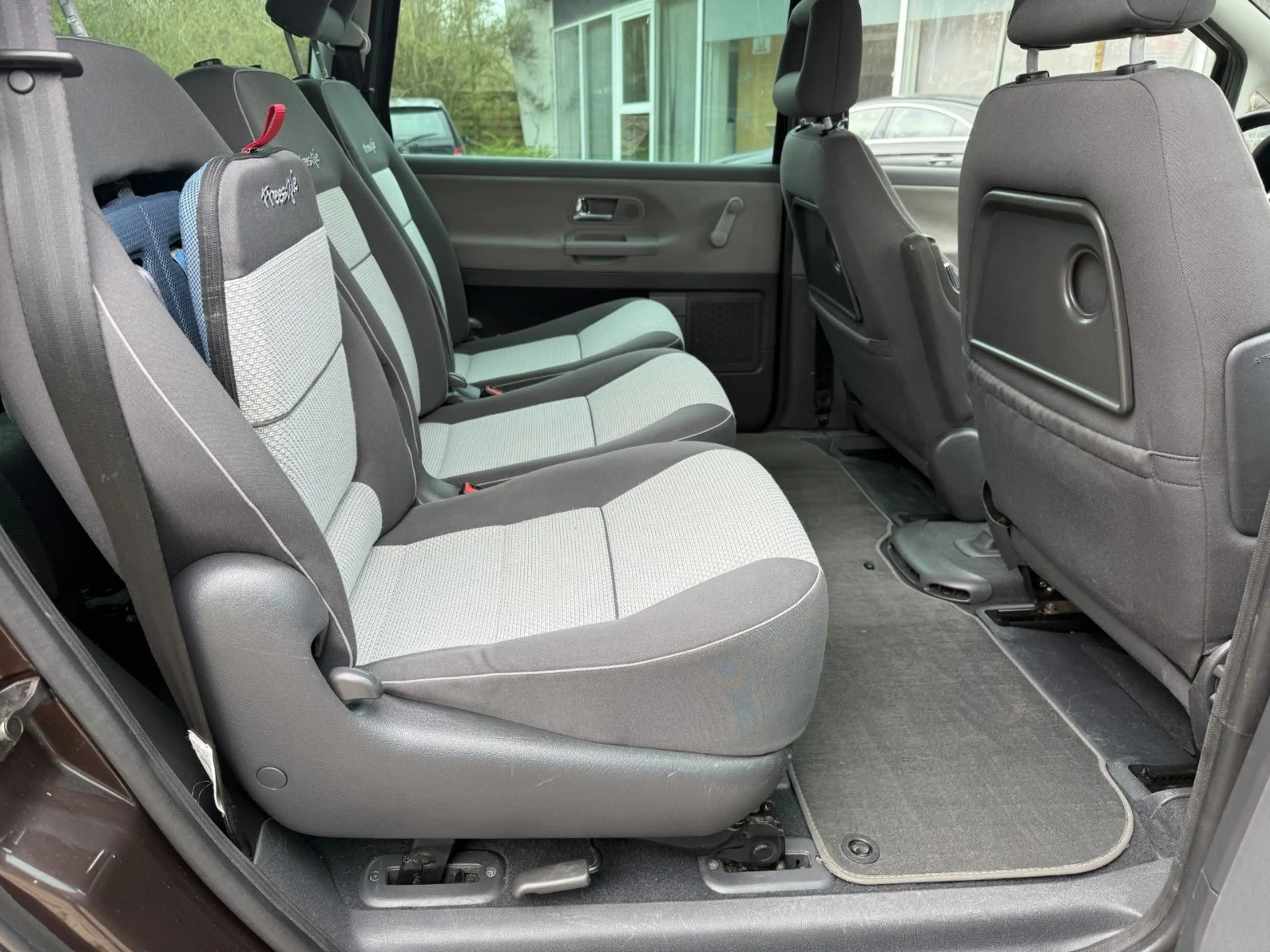 Volkswagen Sharan Freestyle — photo 7