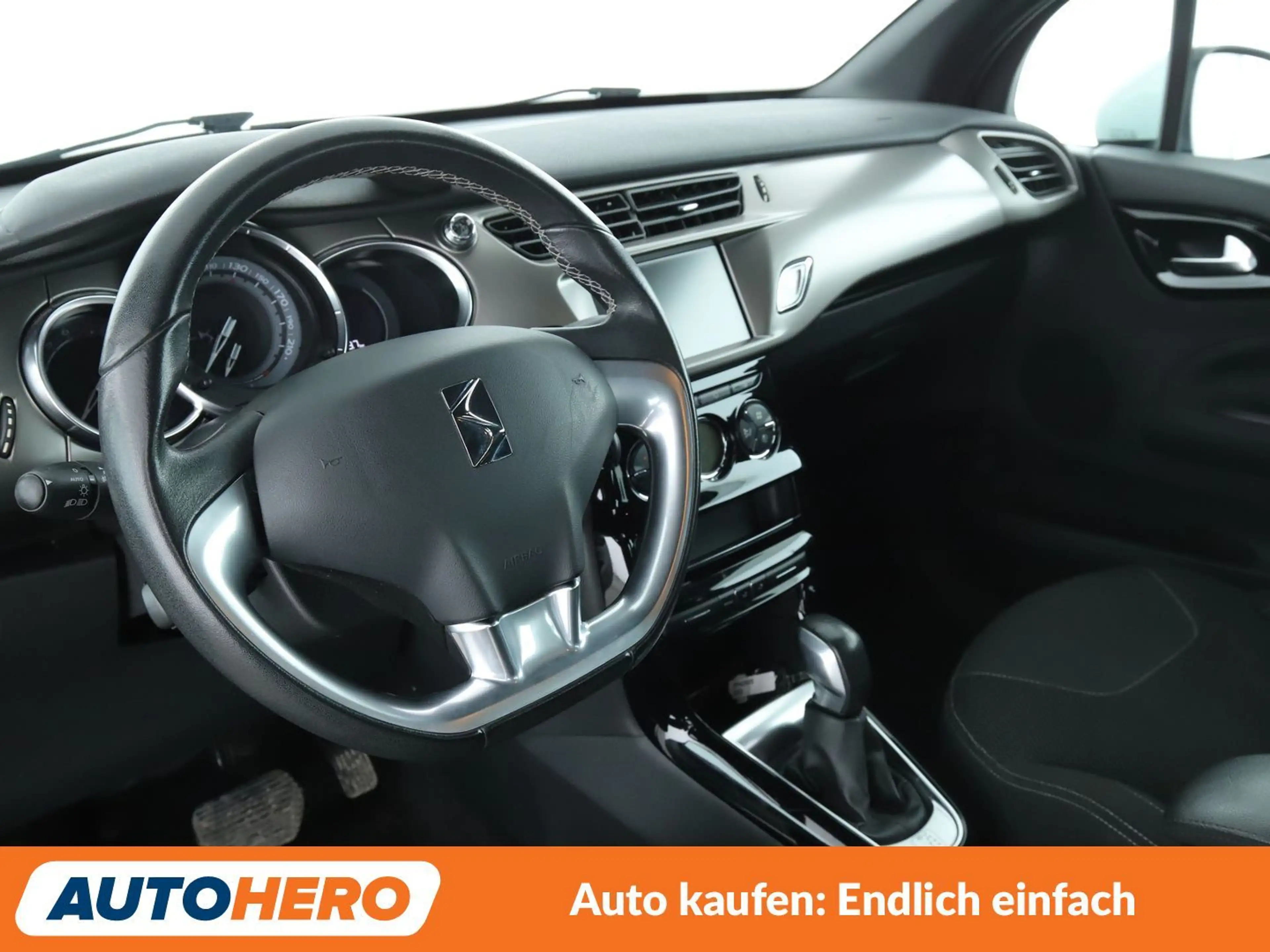 DS Automobiles DS 3 1.2 PureTech SoChic Aut.*LED*TEMPO*PDC*SHZ* — photo 11