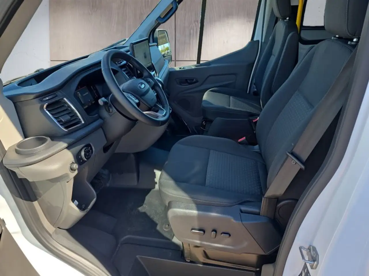 Ford Transit Bus 460 L4H3 17-Sitzer UPE=87000Euro! ** 9