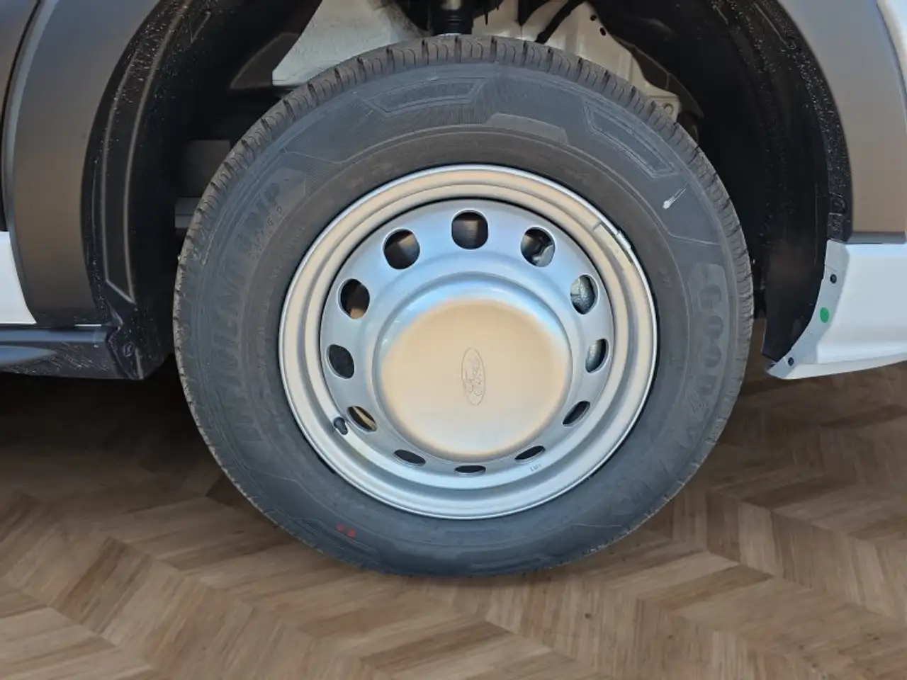 Ford Transit Bus 460 L4H3 17-Sitzer UPE=87000Euro! ** 14
