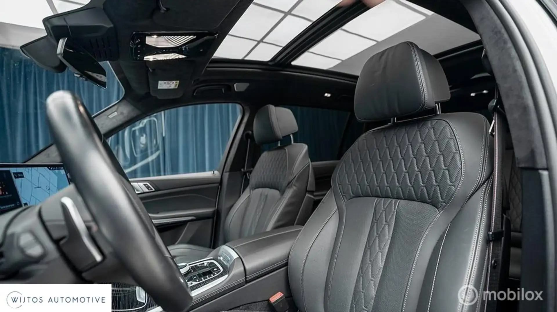 BMW X7 M60i xDrive, massage, pano, B&W, M-Sport Pro, trek Wit - 2