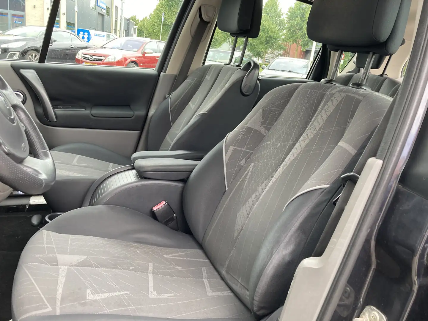 Renault Scenic 2.0-16V Privilège Luxe Airco | Navi | Trekhaak | P Grijs - 2