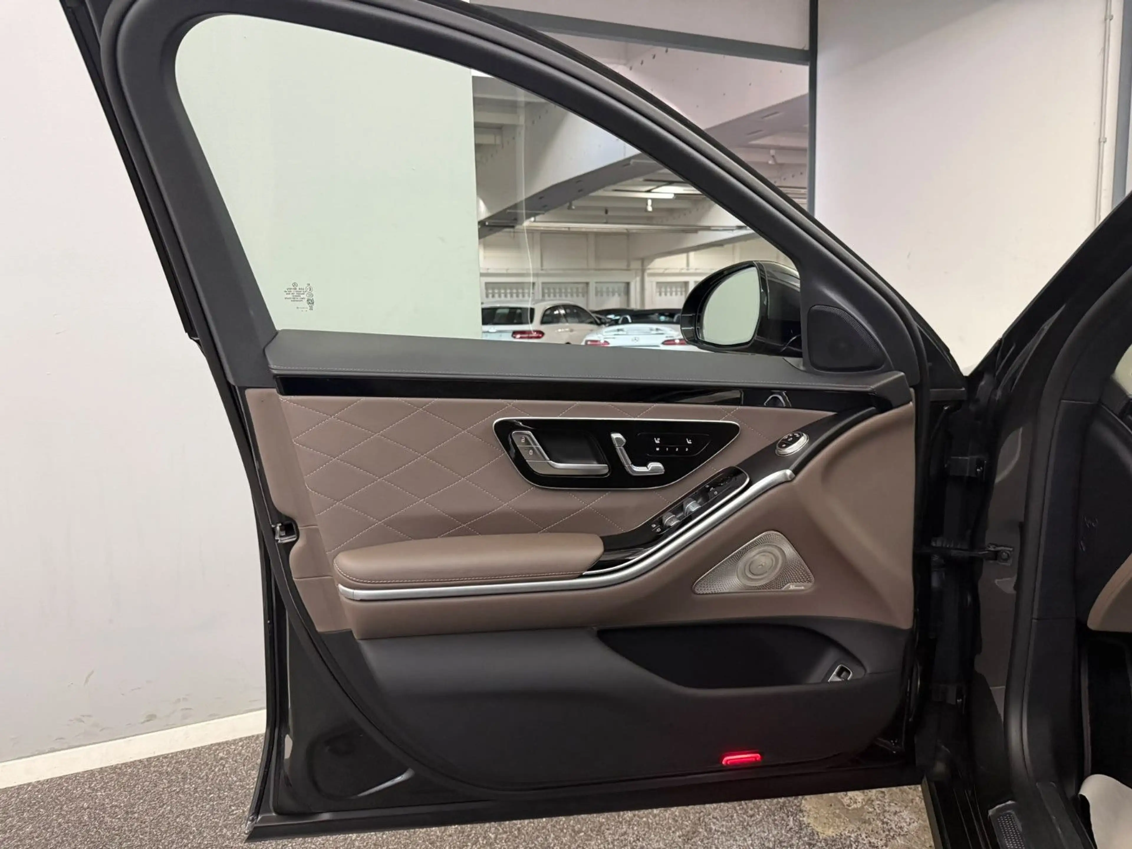 Mercedes-Benz S 580 e 4M Lang CHAUFFEUR*BURM*DESIGNO*PANO*SITZK — photo 11