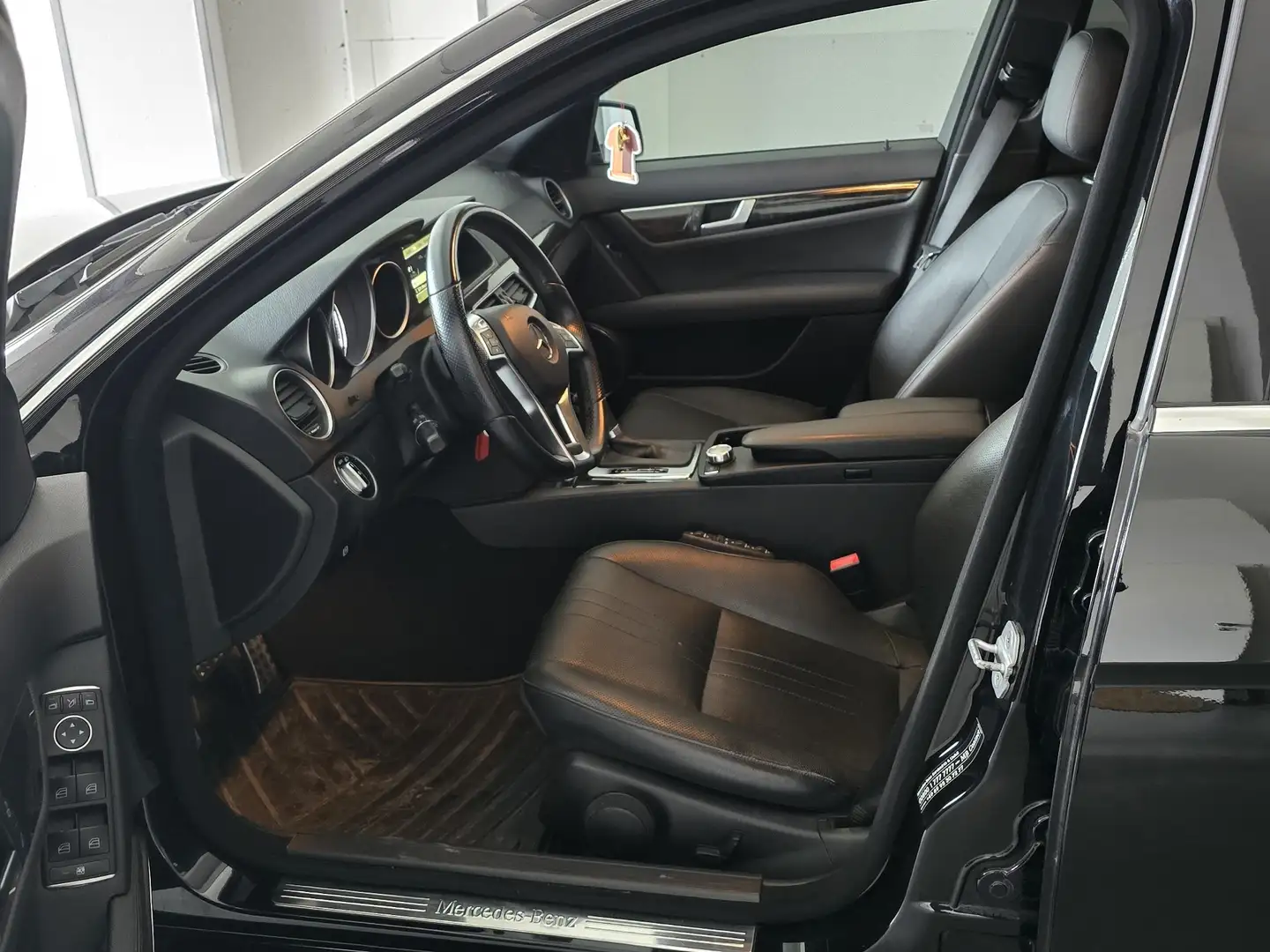 Mercedes-Benz C 350 CDI DPF 7G-TRONIC Avantgarde AMG Paket Pano-Dach Schwarz - 2