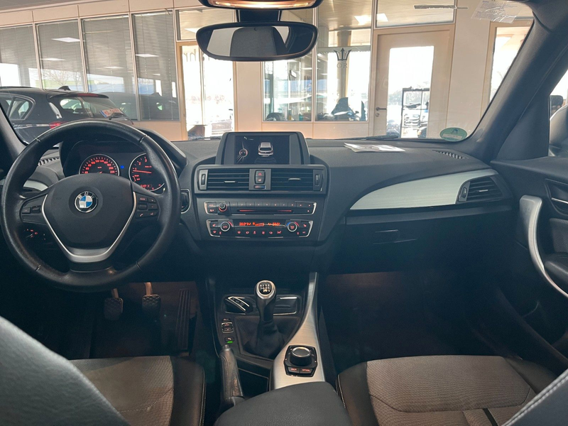 BMW 116 i Urban Line PDC Sitzheizung Bluetooth 1.HD — photo 9