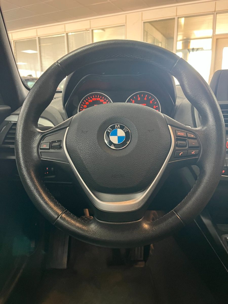BMW 116 i Urban Line PDC Sitzheizung Bluetooth 1.HD — photo 11