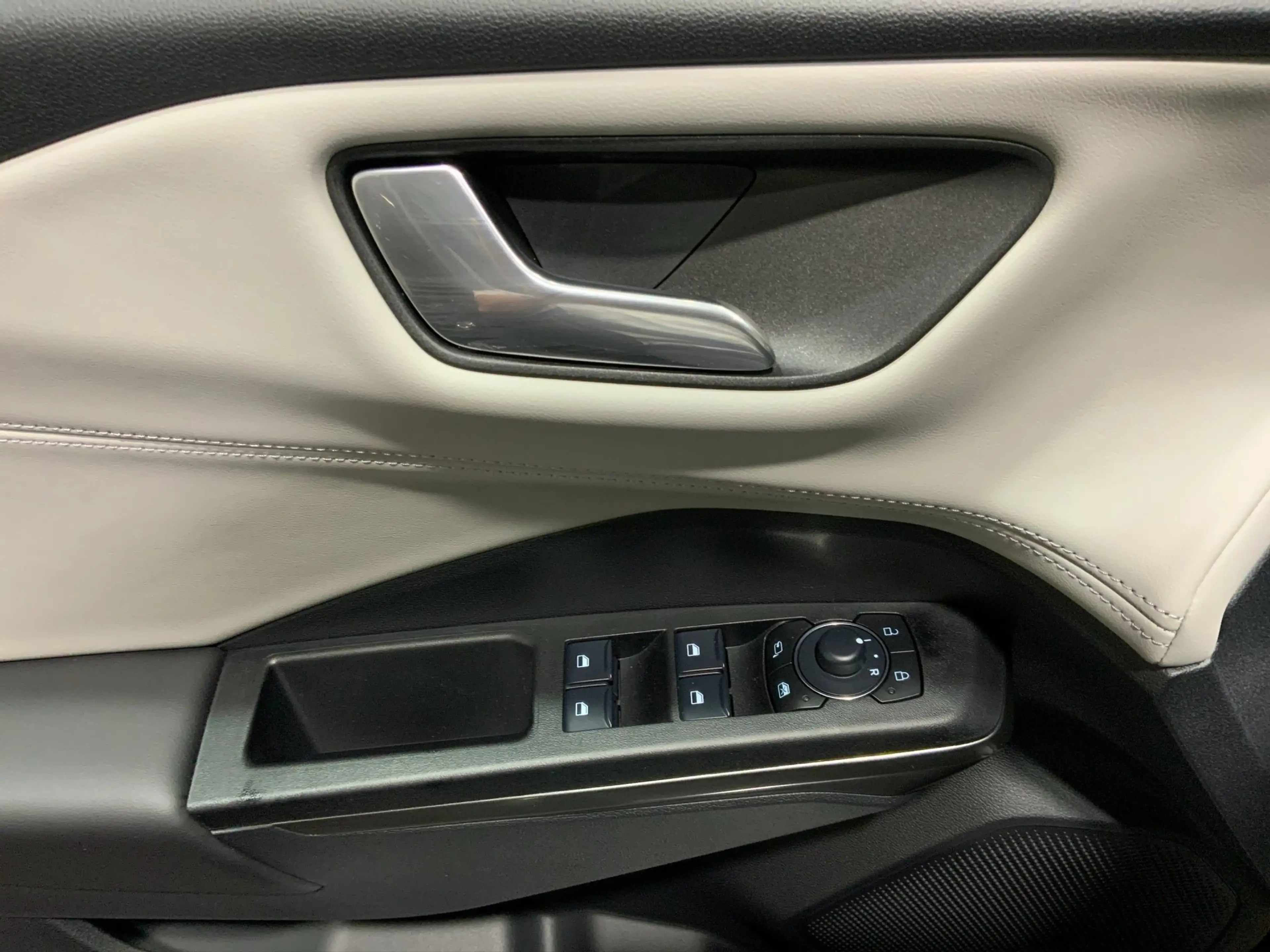 Ford Puma Gen-E Premium 46.8 kWh — photo 15