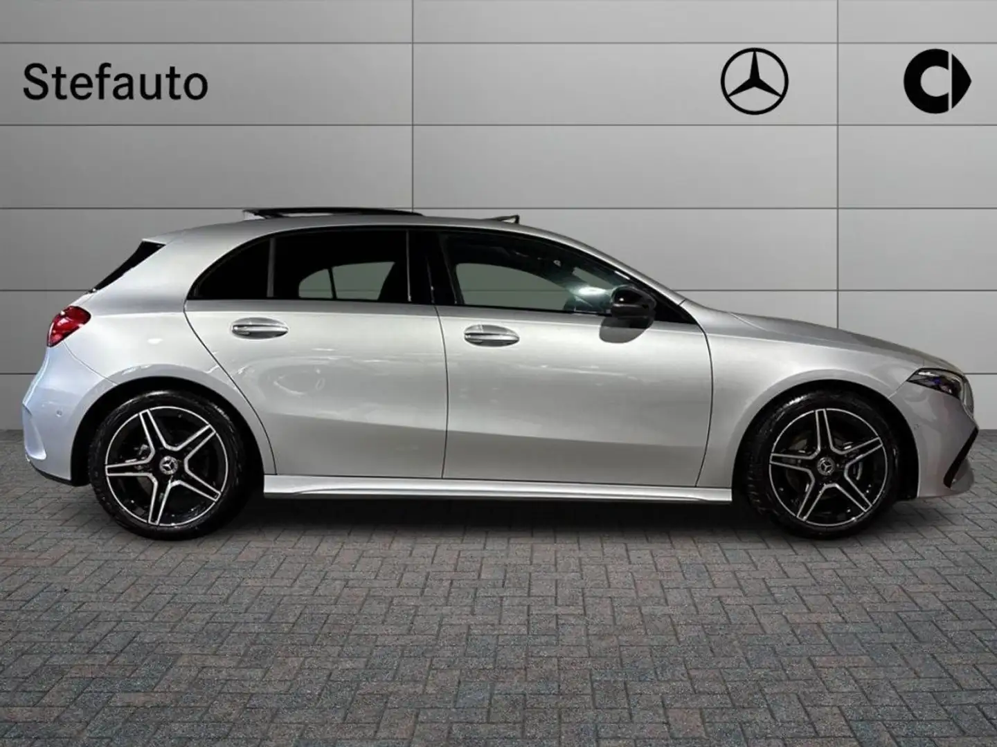 Mercedes-Benz A 180 d Automatic AMG Line Advanced Plus Argento - 2
