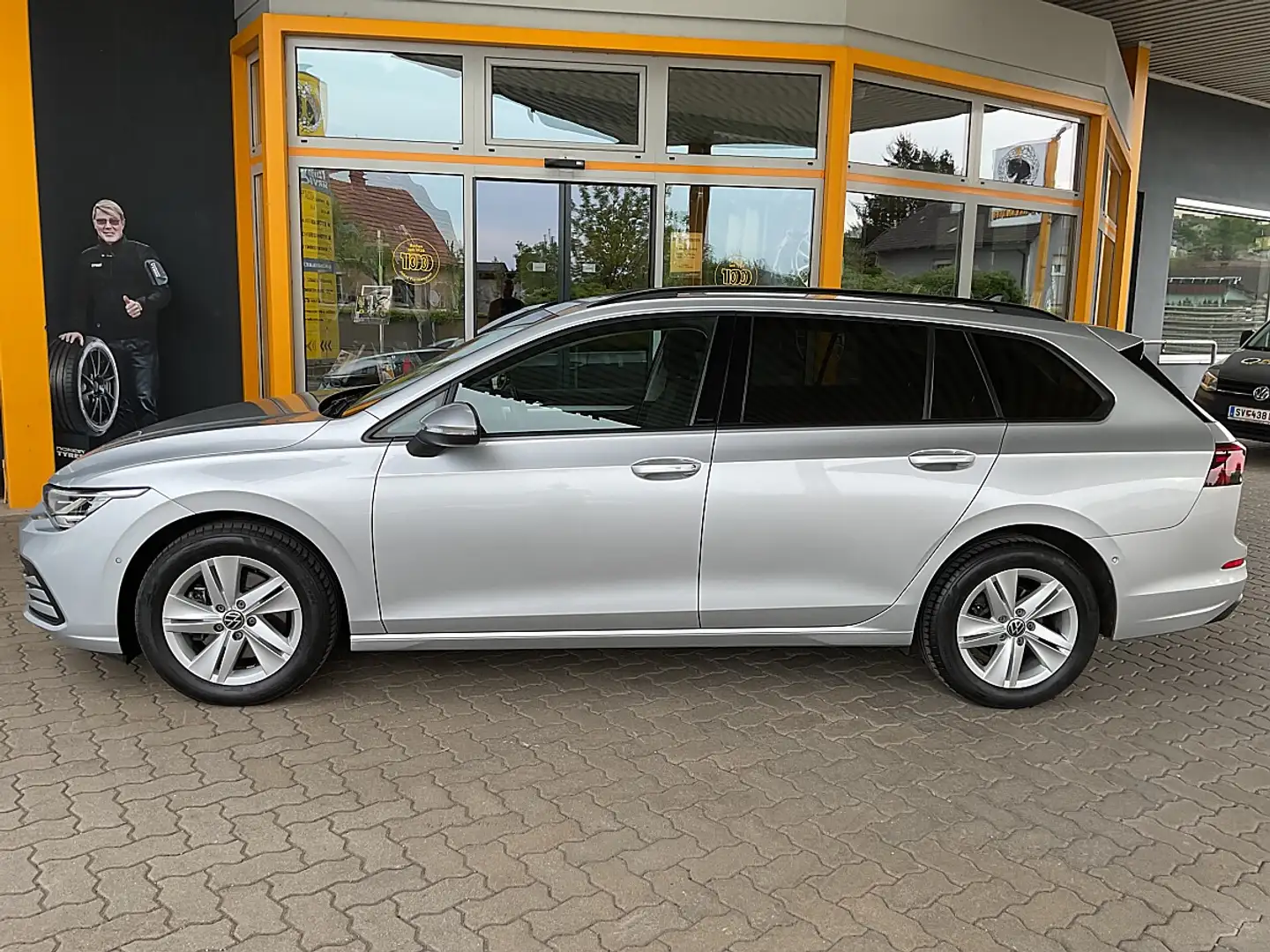 Volkswagen Golf Variant 2,0 TDI Life**ERGO-ACTIVE*ASSISTENZPAKET** Grau - 2