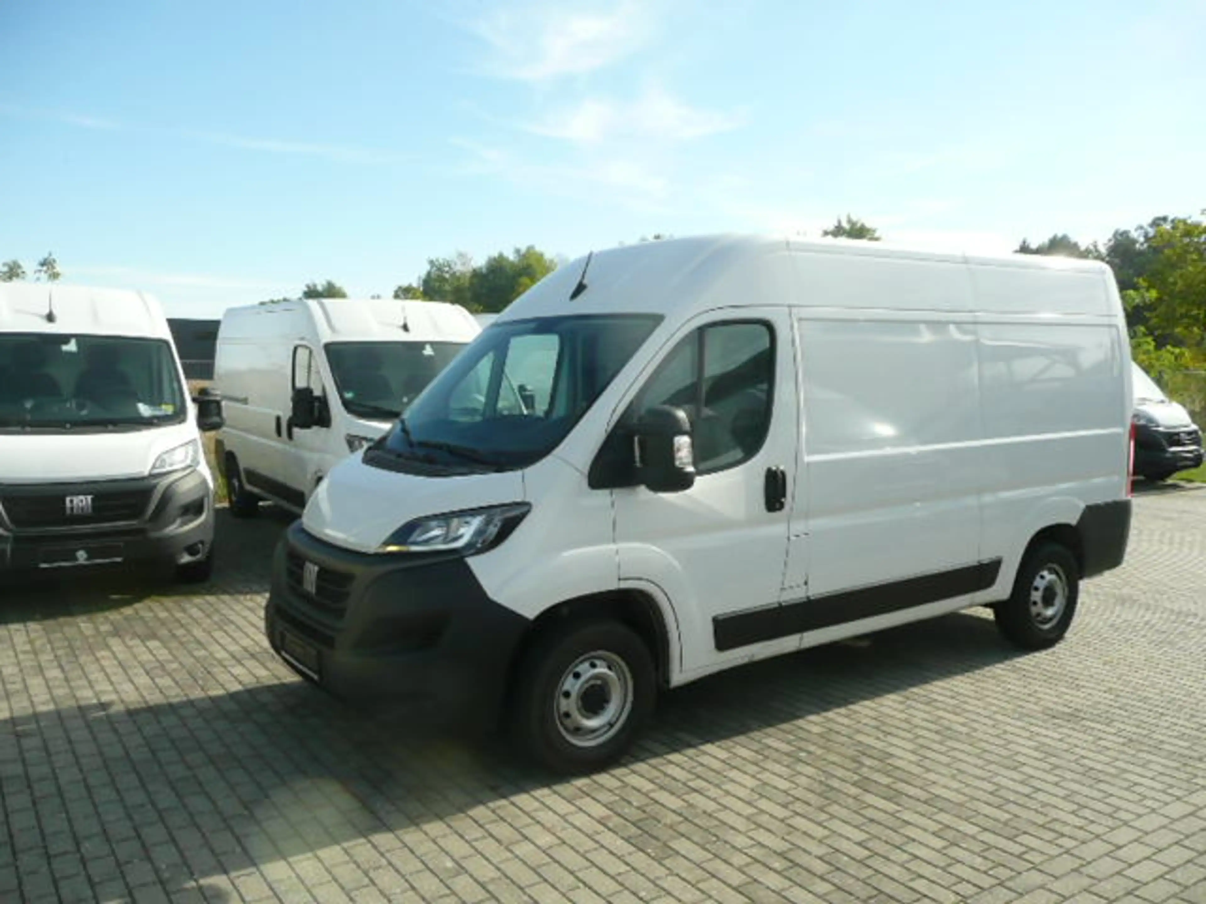 Fiat Ducato Hochr.-Ka 33 120 L2H2 27060Km Klima Tempo