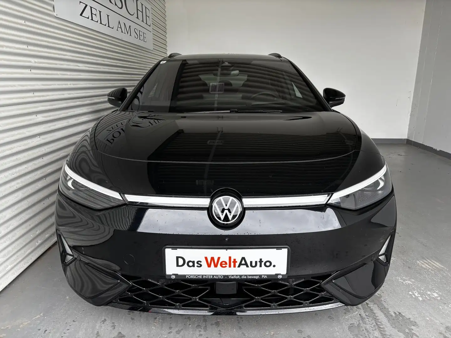 Volkswagen ID.7 Tourer GTX 4MOTION 250 kW Business Schwarz - 2