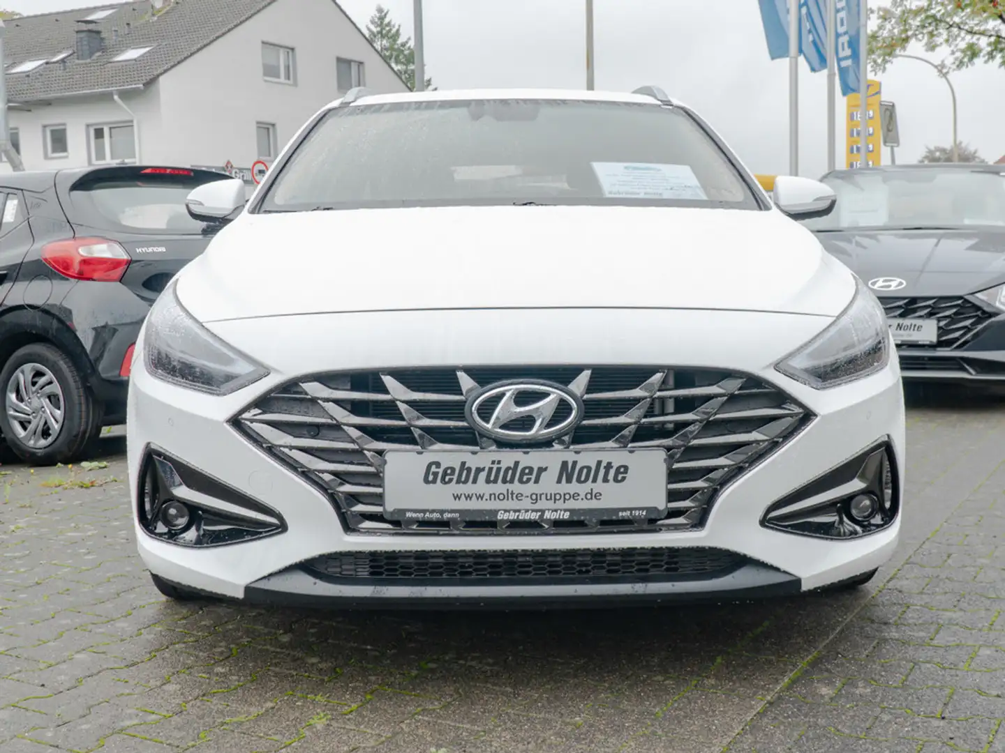 Hyundai i30 cw 1.0 Trend SHZ KAMERA NAVI FACEL. LED Weiß - 2