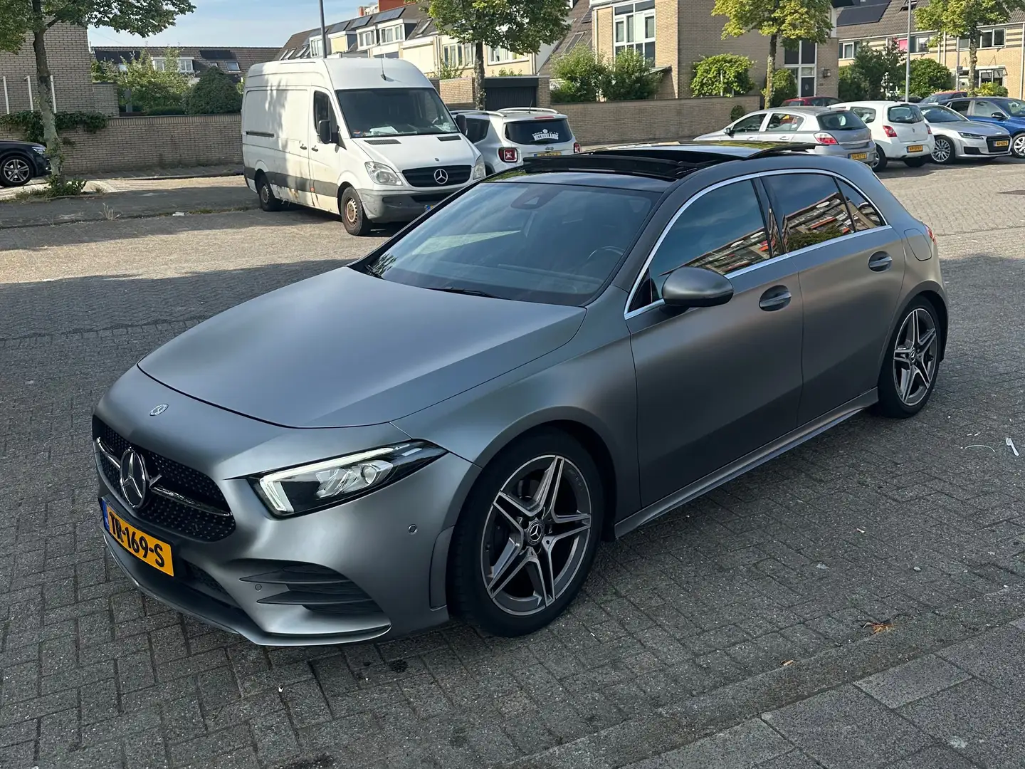 Mercedes-Benz A 180 A 180 Bns Sol. AMG Grijs - 2