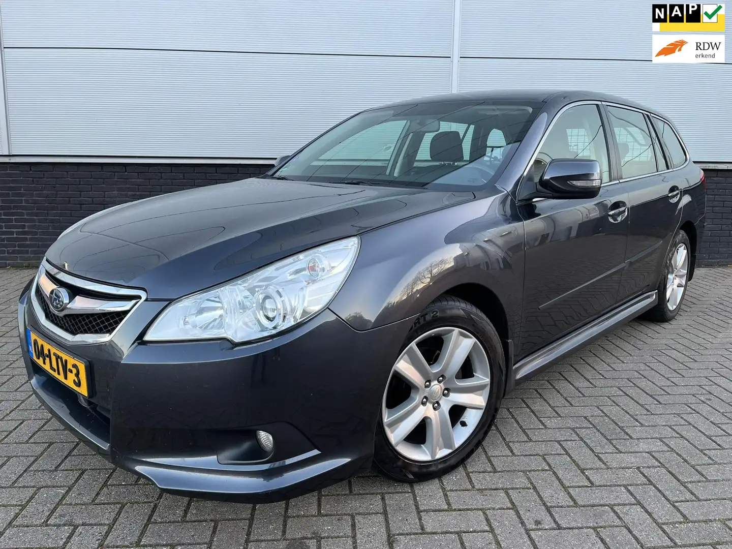 Subaru Legacy Touring Wagon 2.0i LPG G3 A/T 4x4 Corporate Editio Grijs - 1
