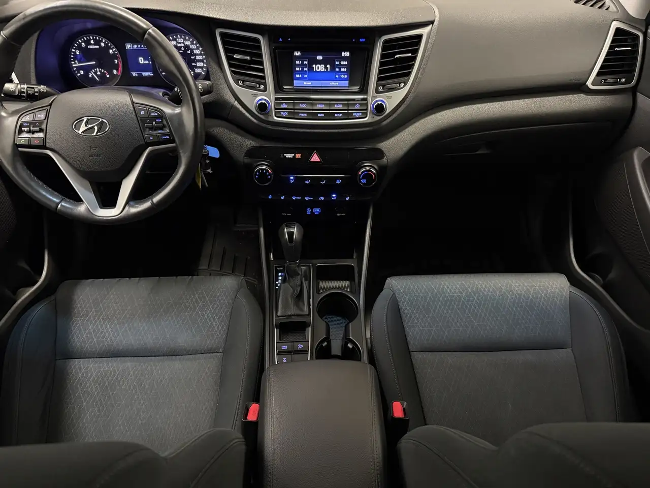 Hyundai TUCSON photo Hyundai TUCSON